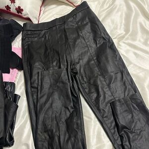 Leather leggins